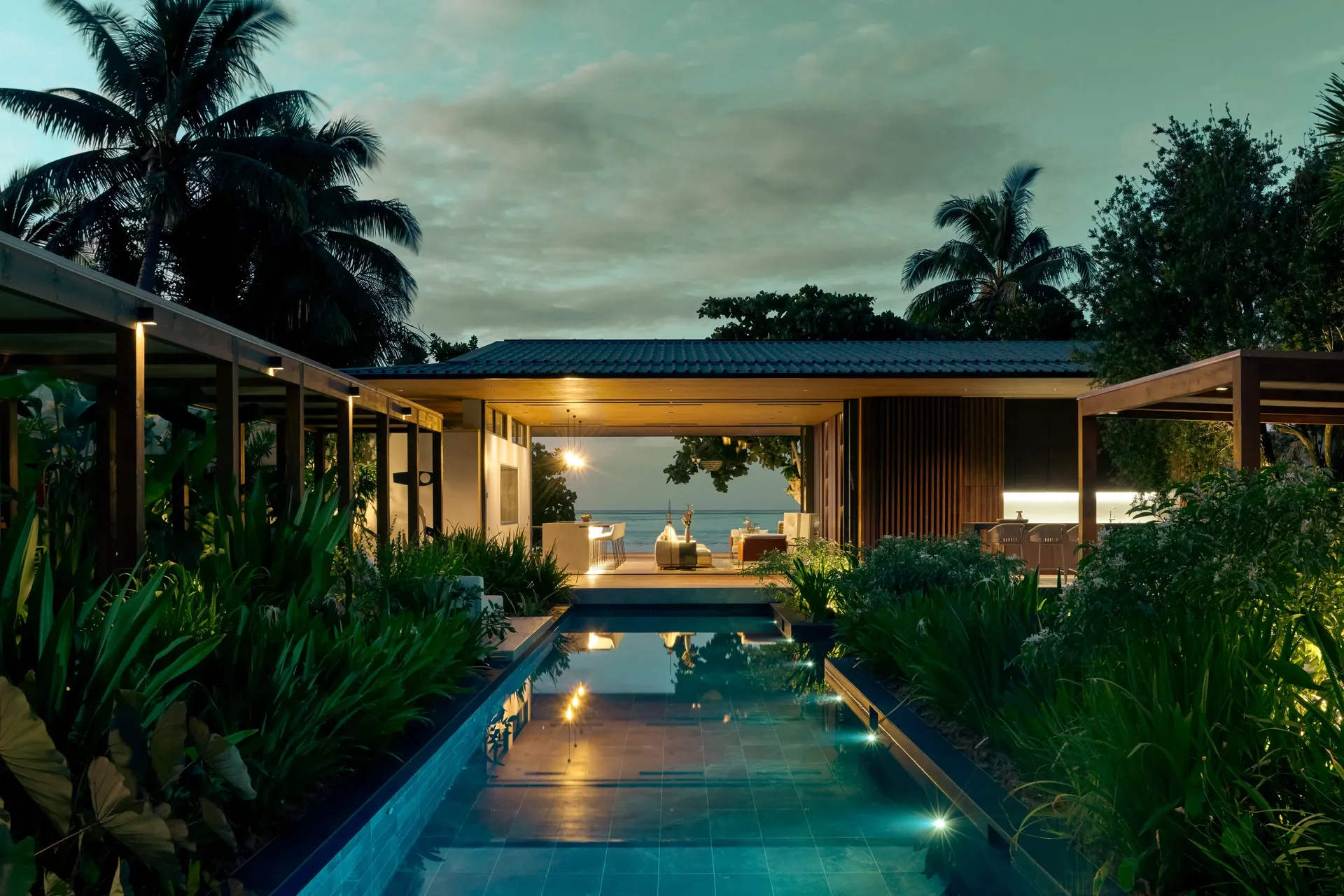 Oro Paraoa HERO 02 Guy Montagu Pollock