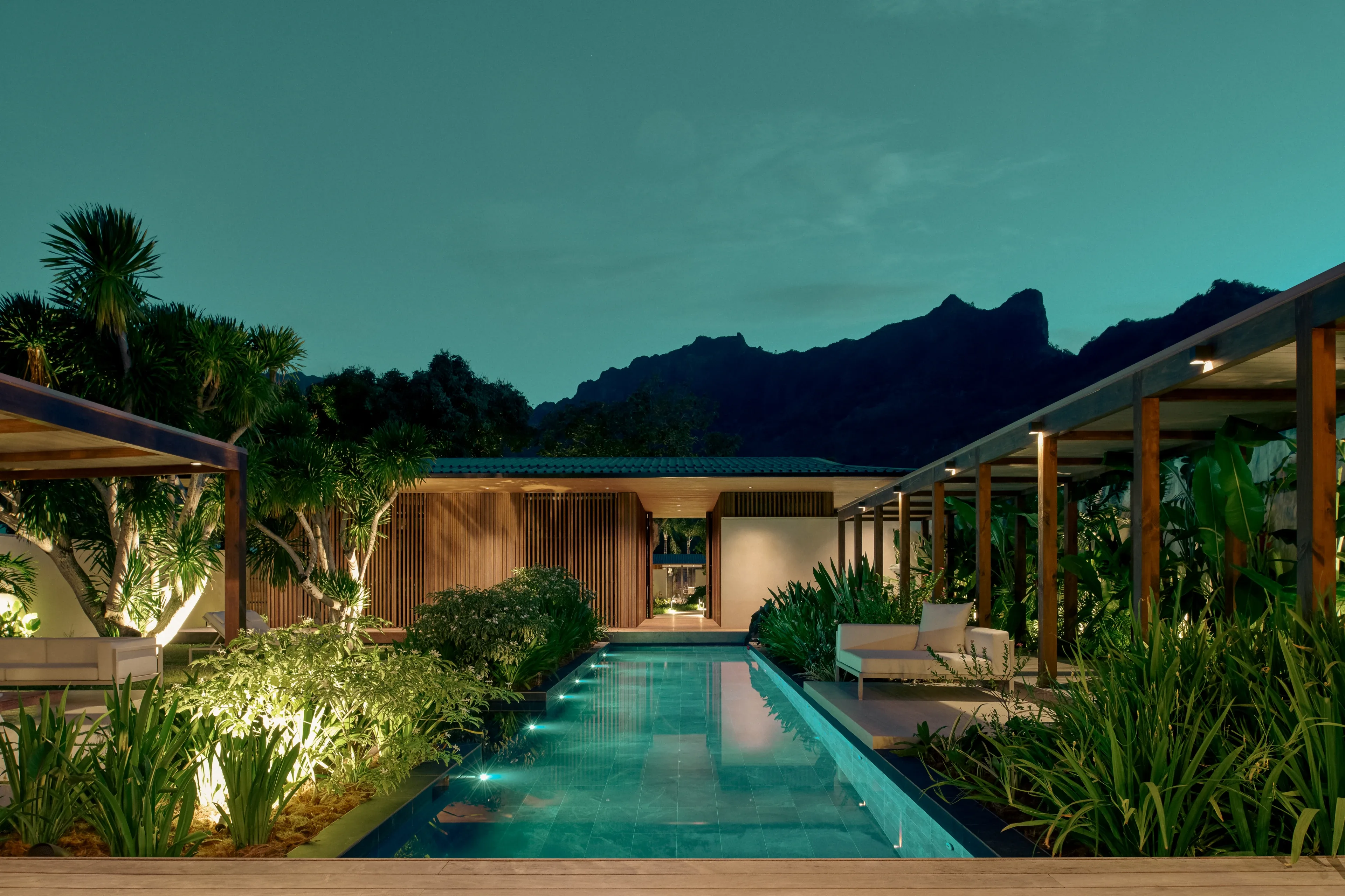 Oro Paraoa SPA Pool Area 02 Guy Montagu Pollock