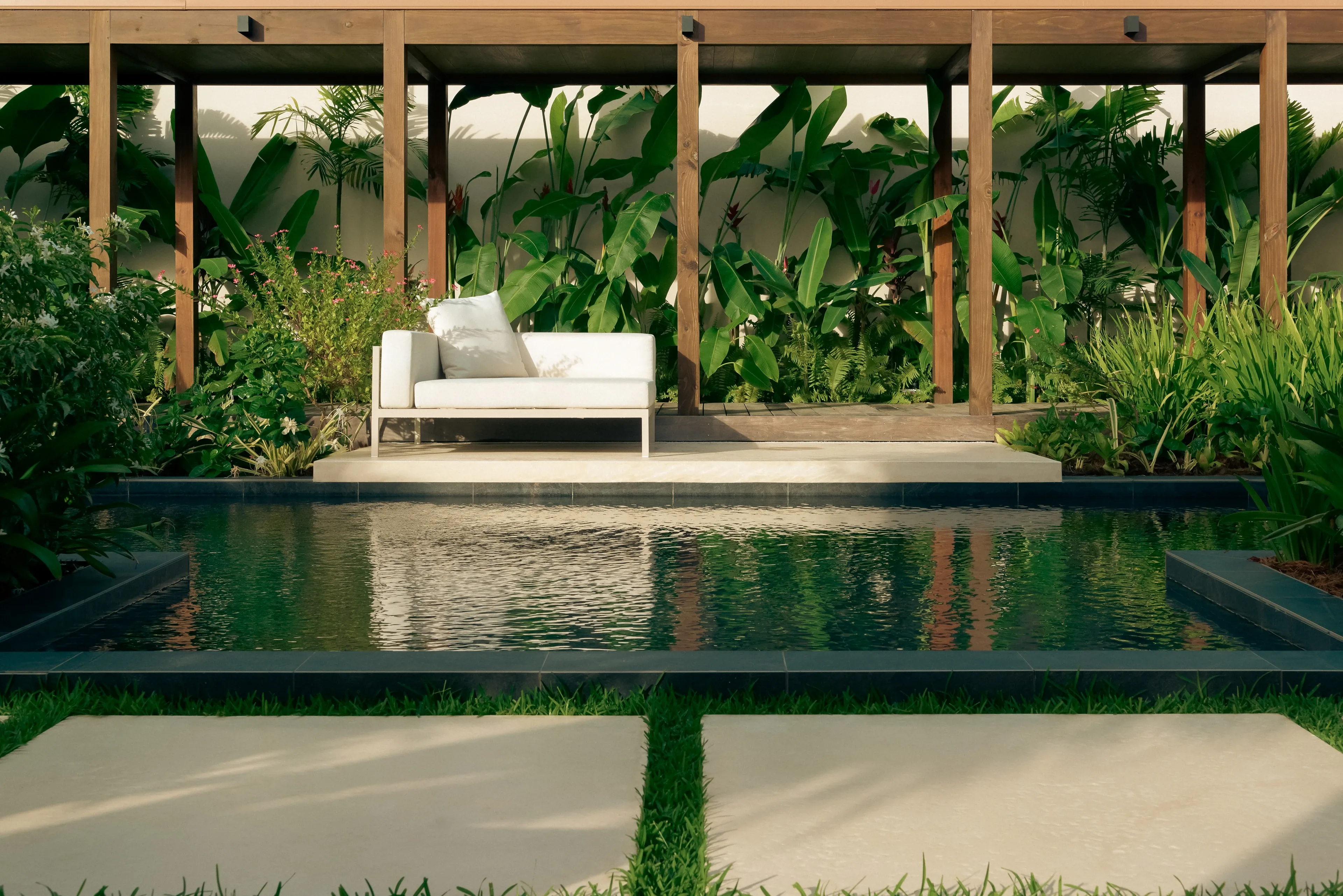 Oro Paraoa SPA Pool Area 06 Guy Montagu Pollock