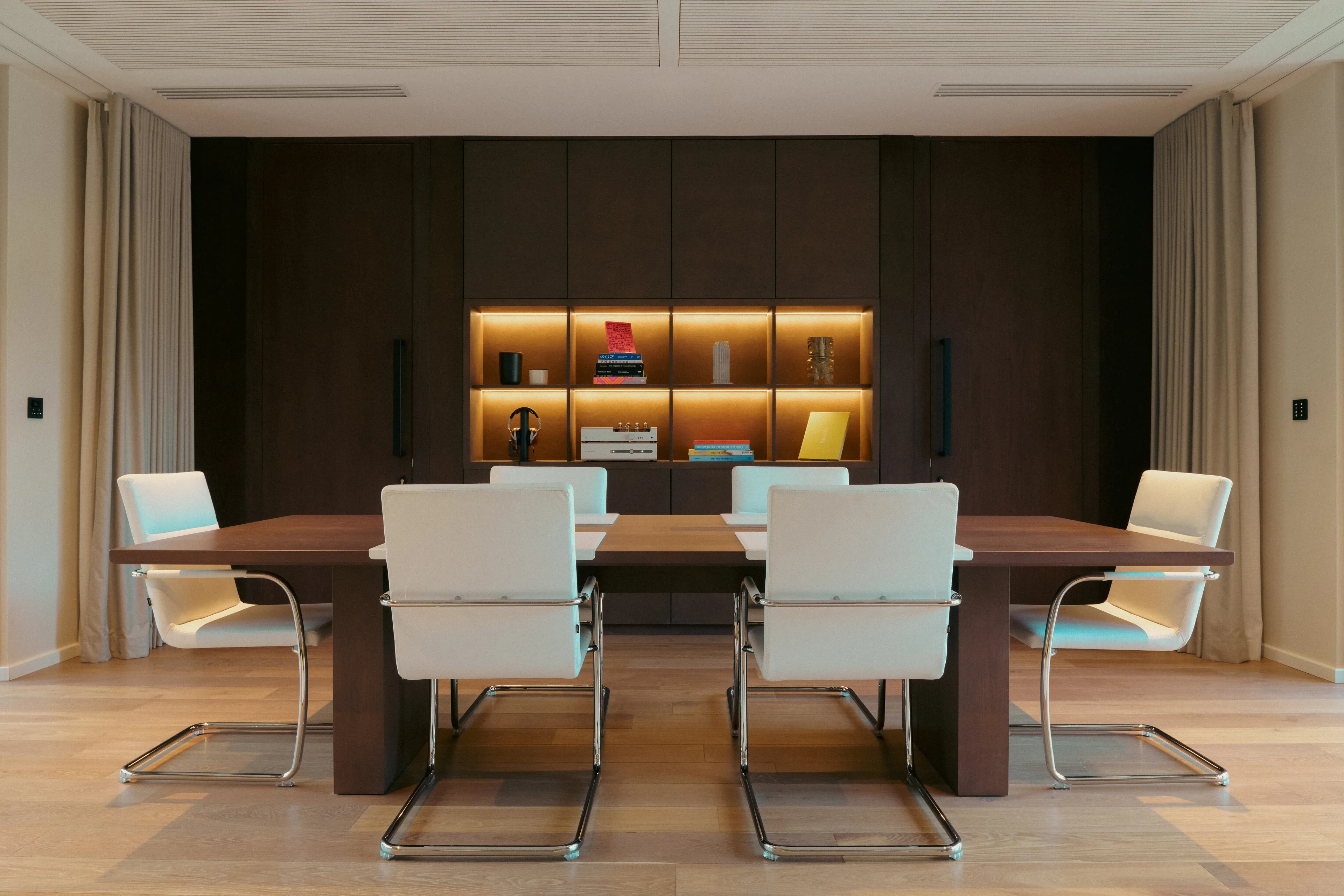 Oro Paraoa SPA Studio 04 Guy Montagu Pollock